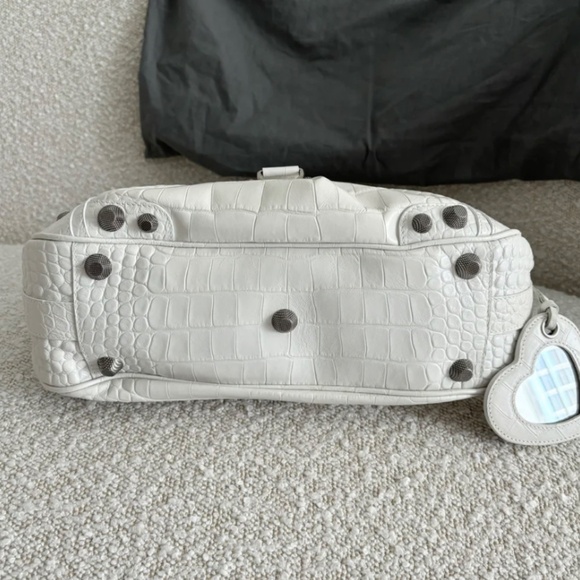 Authentic Balenciaga Extra Supple Calfskin Crocodile Embossed Le Cagole - Picture 2 of 15